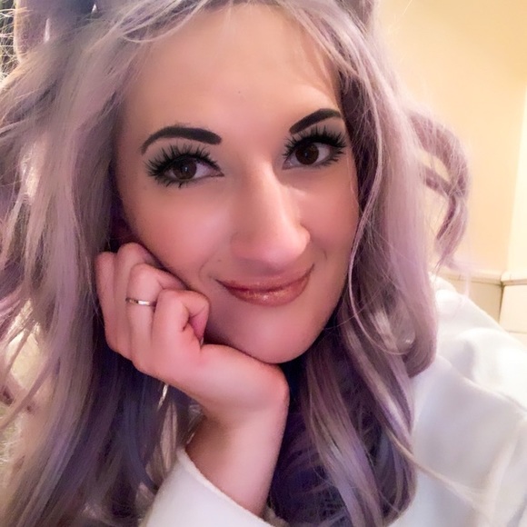 Meet your Posher, Dom - Picture 1 of 1